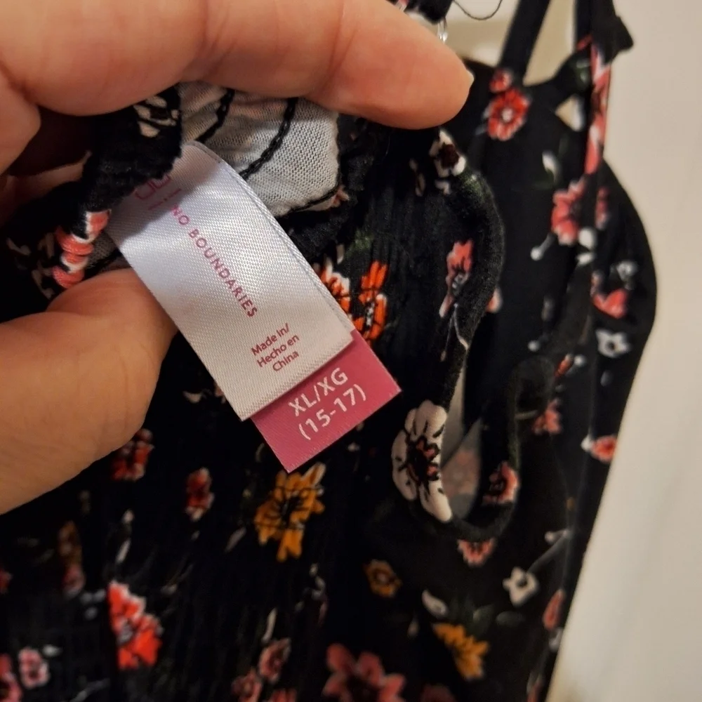 No Boundries Summer Floral Jumper Dress with Shorts One Piece Skirt XL 15-17 - Picture 5 of 5
